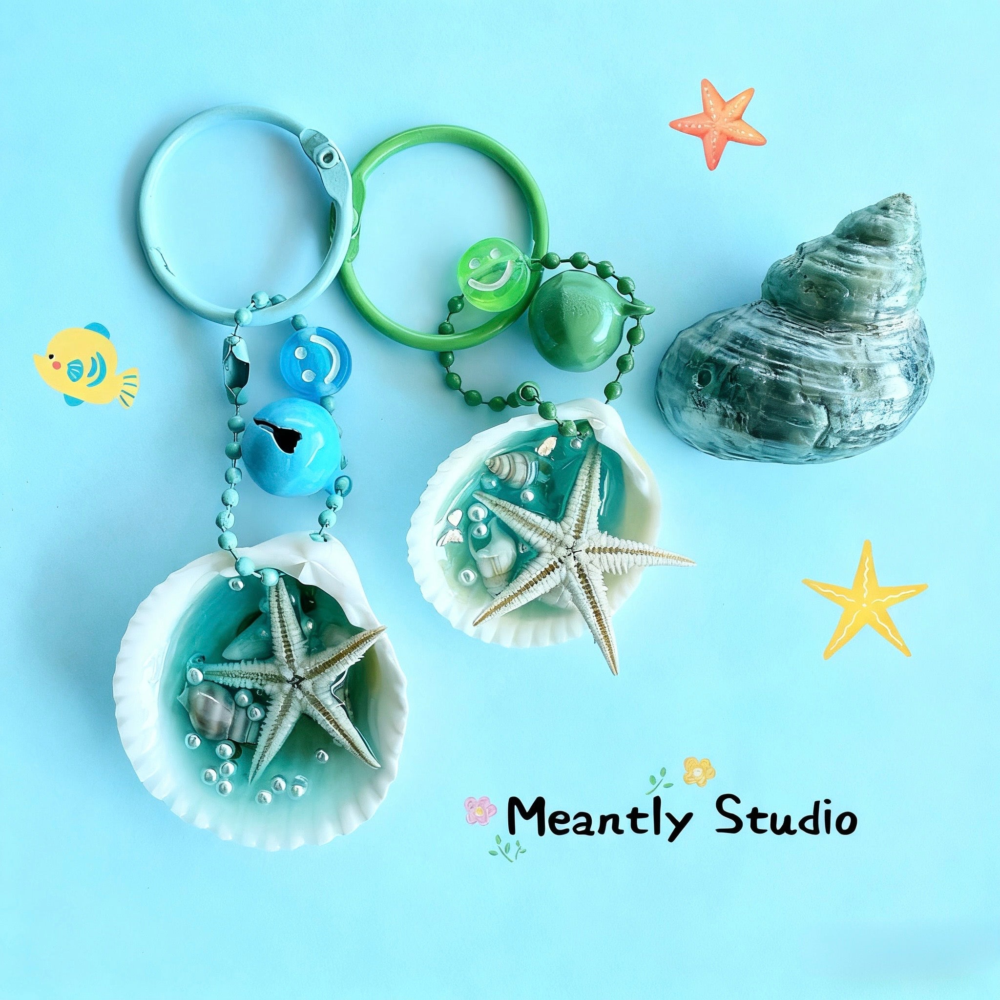 Ocean Resin Seashell Keychain: Starfish Charm, Personalized Beach Accessory